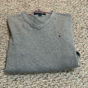 Tommy Hilfiger men’s pullover sweater size medium